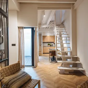 r26-suites.es-andalucia.com/